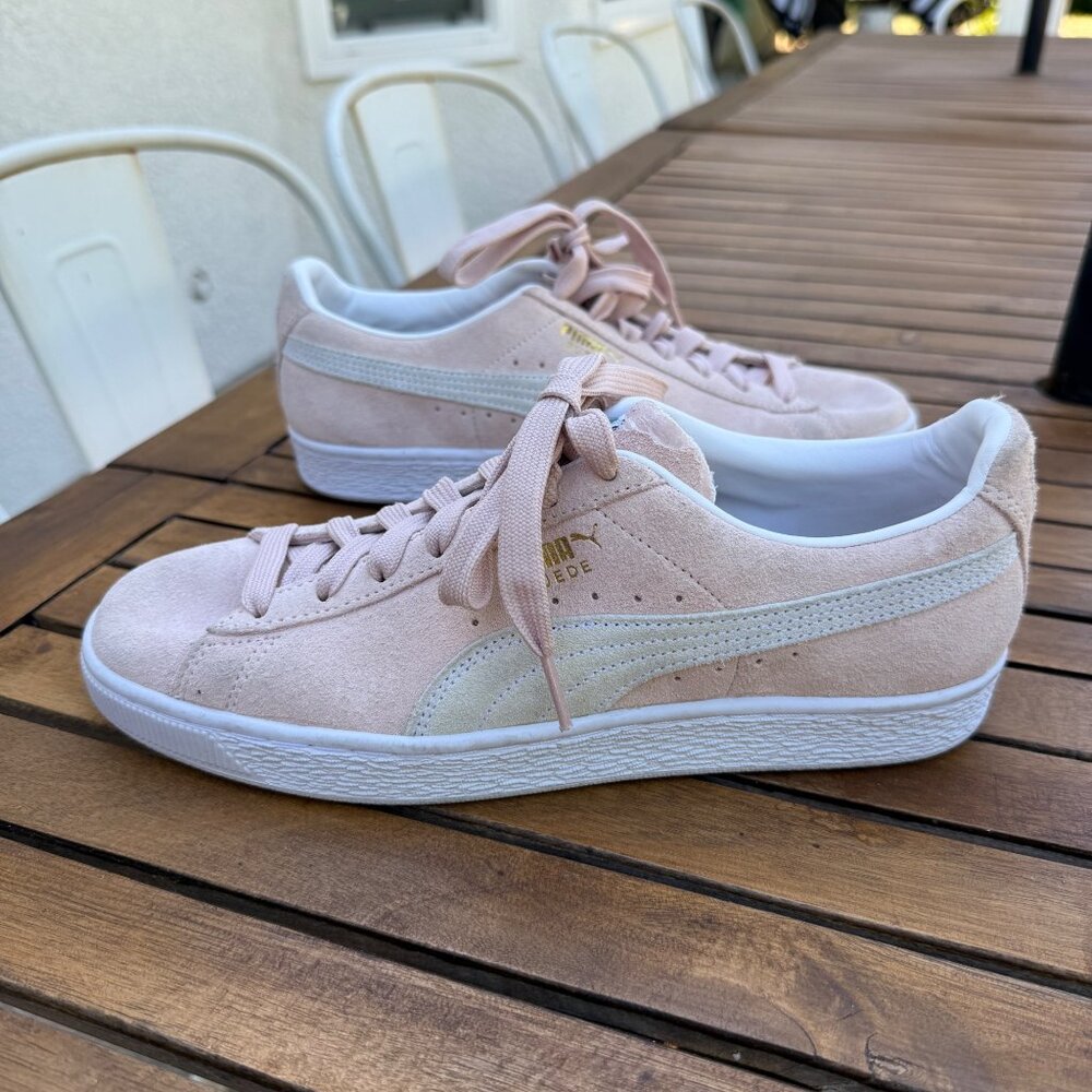 Puma Womens Suede Classic Sneakers Size 10 Light Pink & White